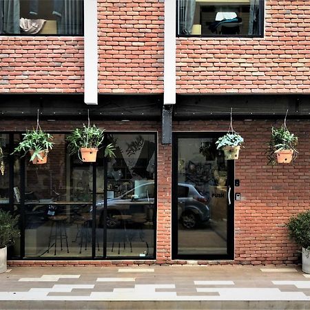 Stay Thapae Hostel Τσιάνγκ Μάι Εξωτερικό φωτογραφία